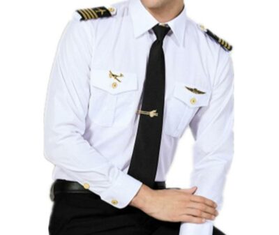 Vit skjorta i militäruniform